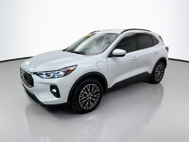 Certified 2025 Ford Escape SE w/ PHEV Premium Package FWD image 3