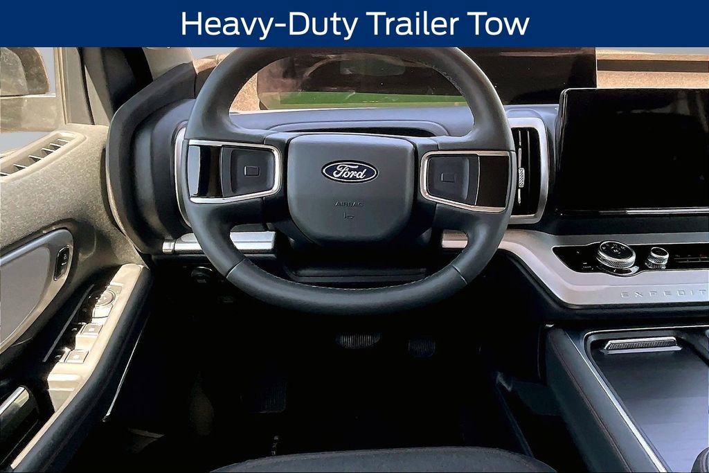 Certified 2025 Ford Expedition Active AWD/4WD image 8