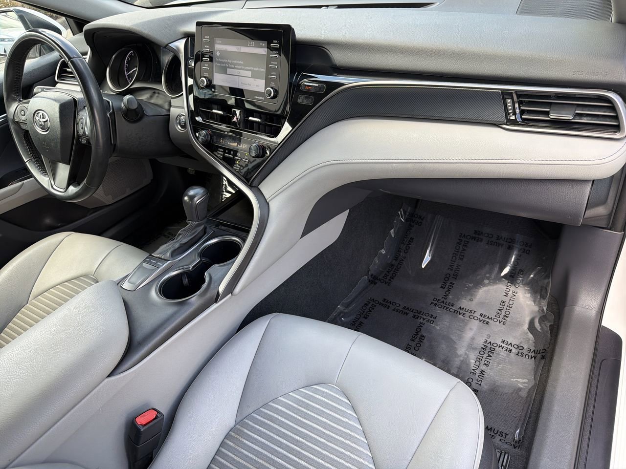 Used 2024 Toyota Camry SE w/ Convenience Package FWD image 11