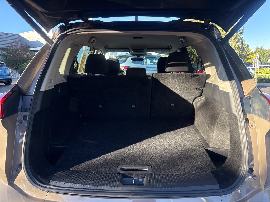 Used 2025 Nissan Rogue SV AWD/4WD image 7