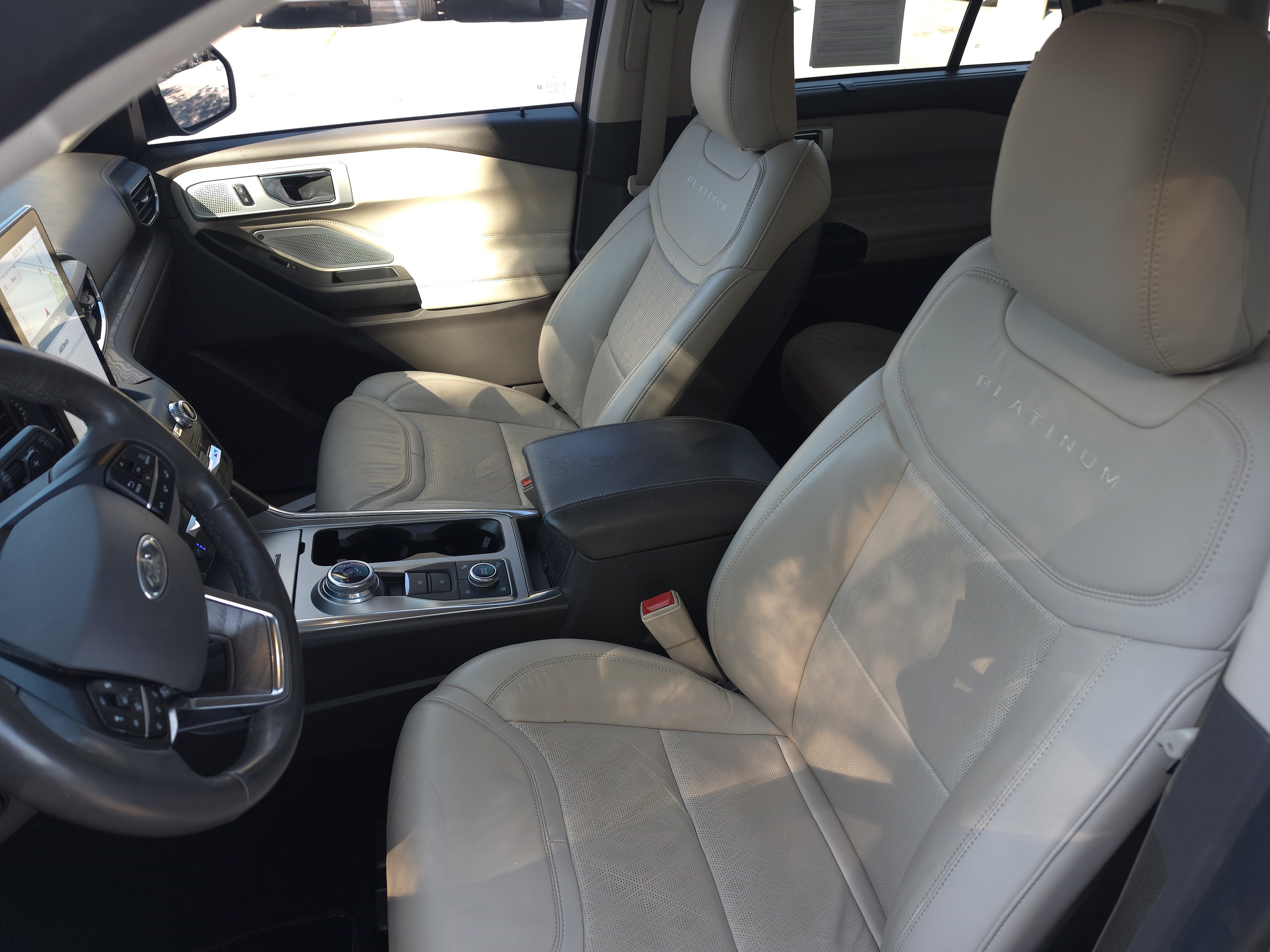 Certified 2020 Ford Explorer Platinum w/ Premium Technology Package AWD/4WD image 15