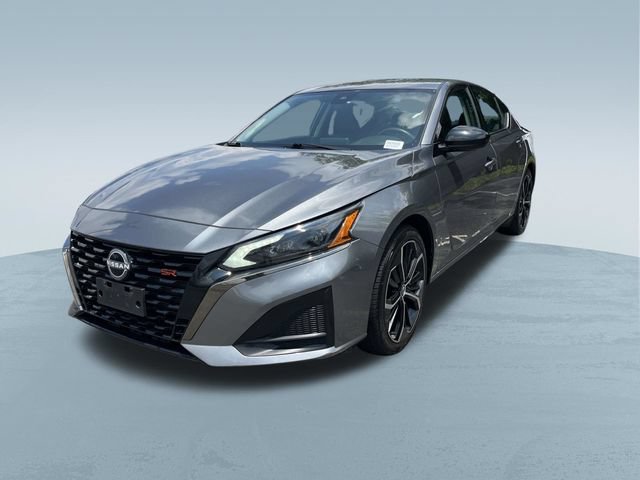 Used 2024 Nissan Altima 2.5 SR FWD image 9