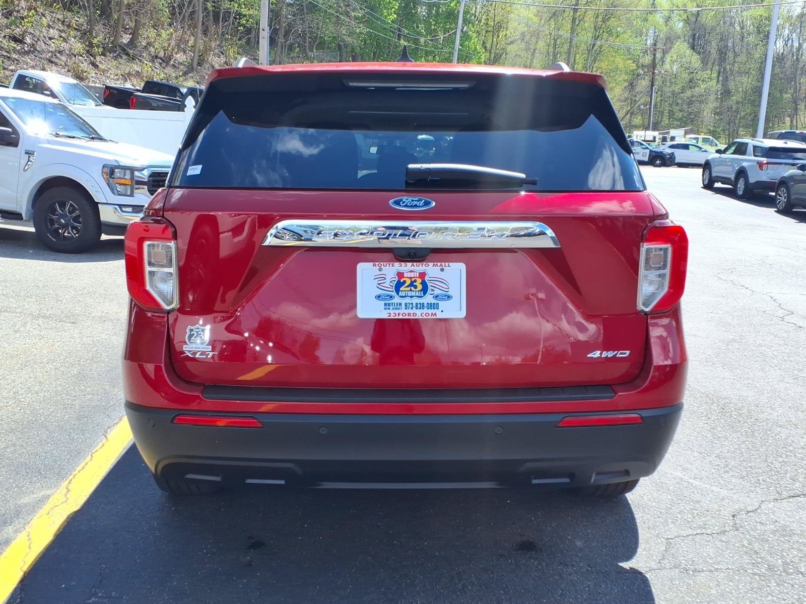 Certified 2024 Ford Explorer XLT AWD/4WD image 7