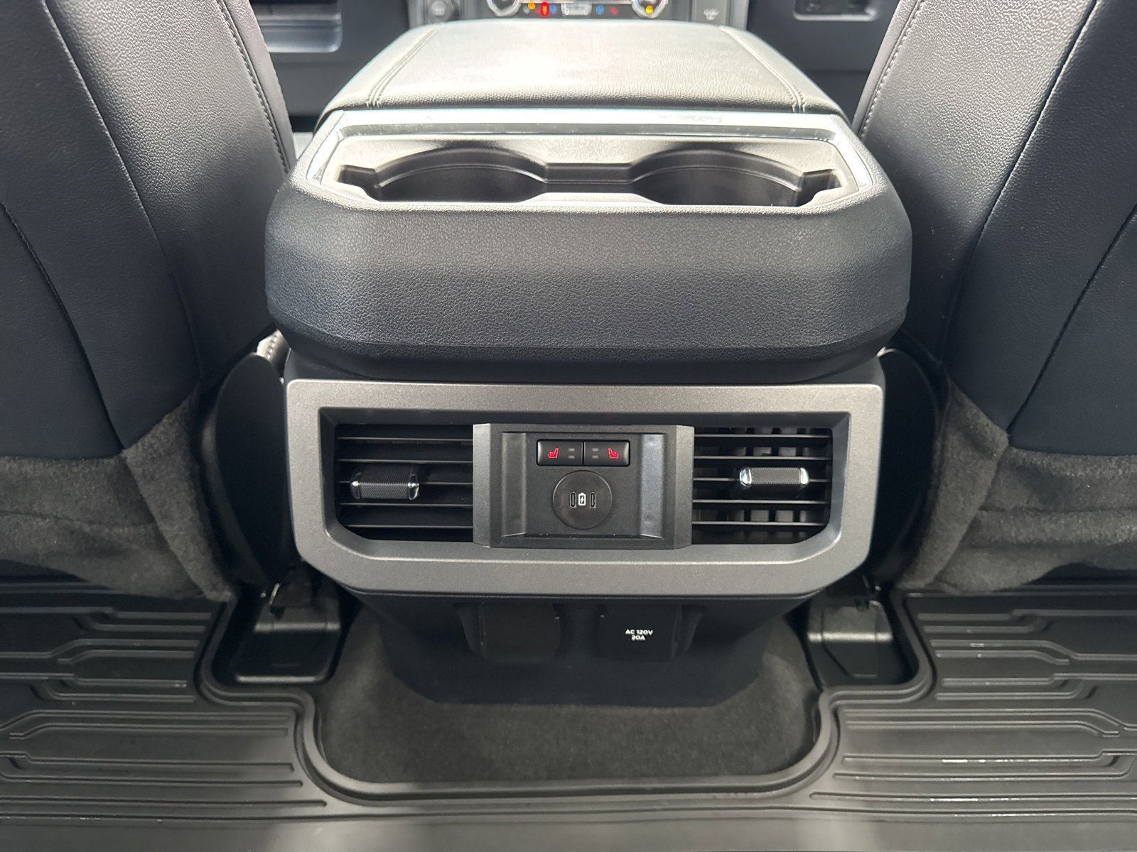 Certified 2024 Ford F250 Lariat w/ FX4 Off-Road Package image 29