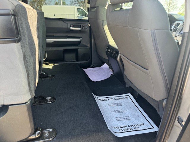 Used 2018 Toyota Tundra SR5 w/ SR5 Upgrade Package AWD/4WD image 33