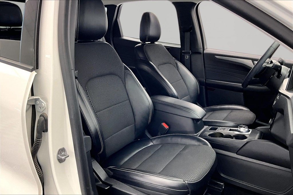 Certified 2023 Ford Escape SE FWD image 7