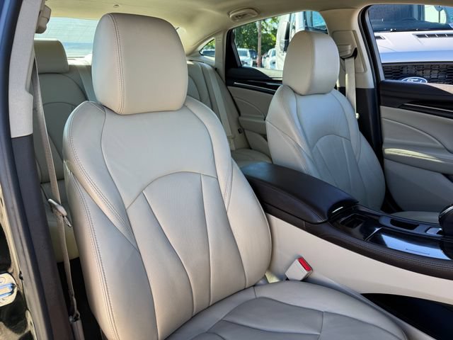Used 2017 Buick LaCrosse Premium AWD/4WD image 19