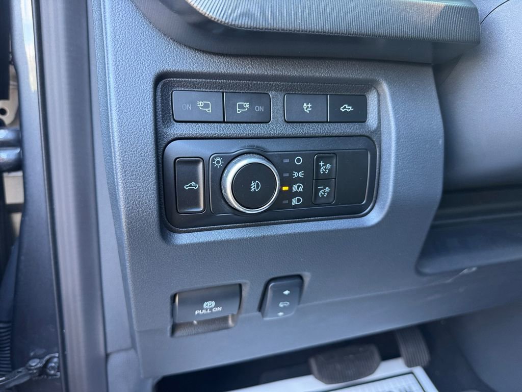 Certified 2023 Ford F350 Platinum w/ Tremor Off-Road Package image 35