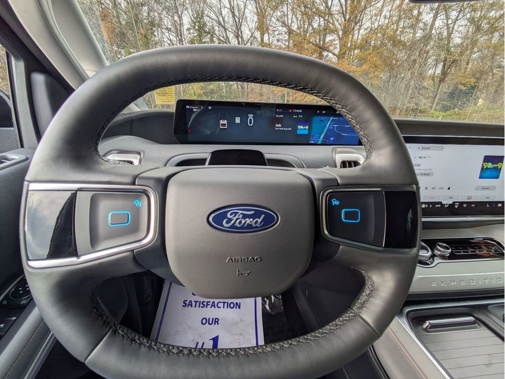 Certified 2025 Ford Expedition Active image 17