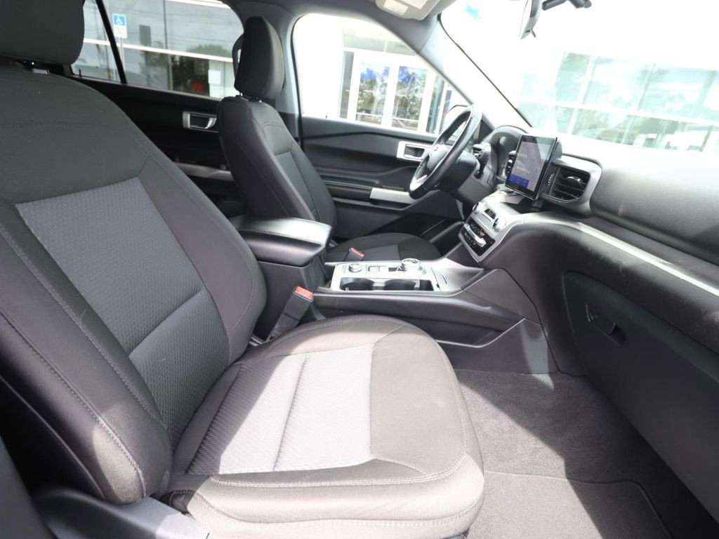 Certified 2022 Ford Explorer XLT image 23