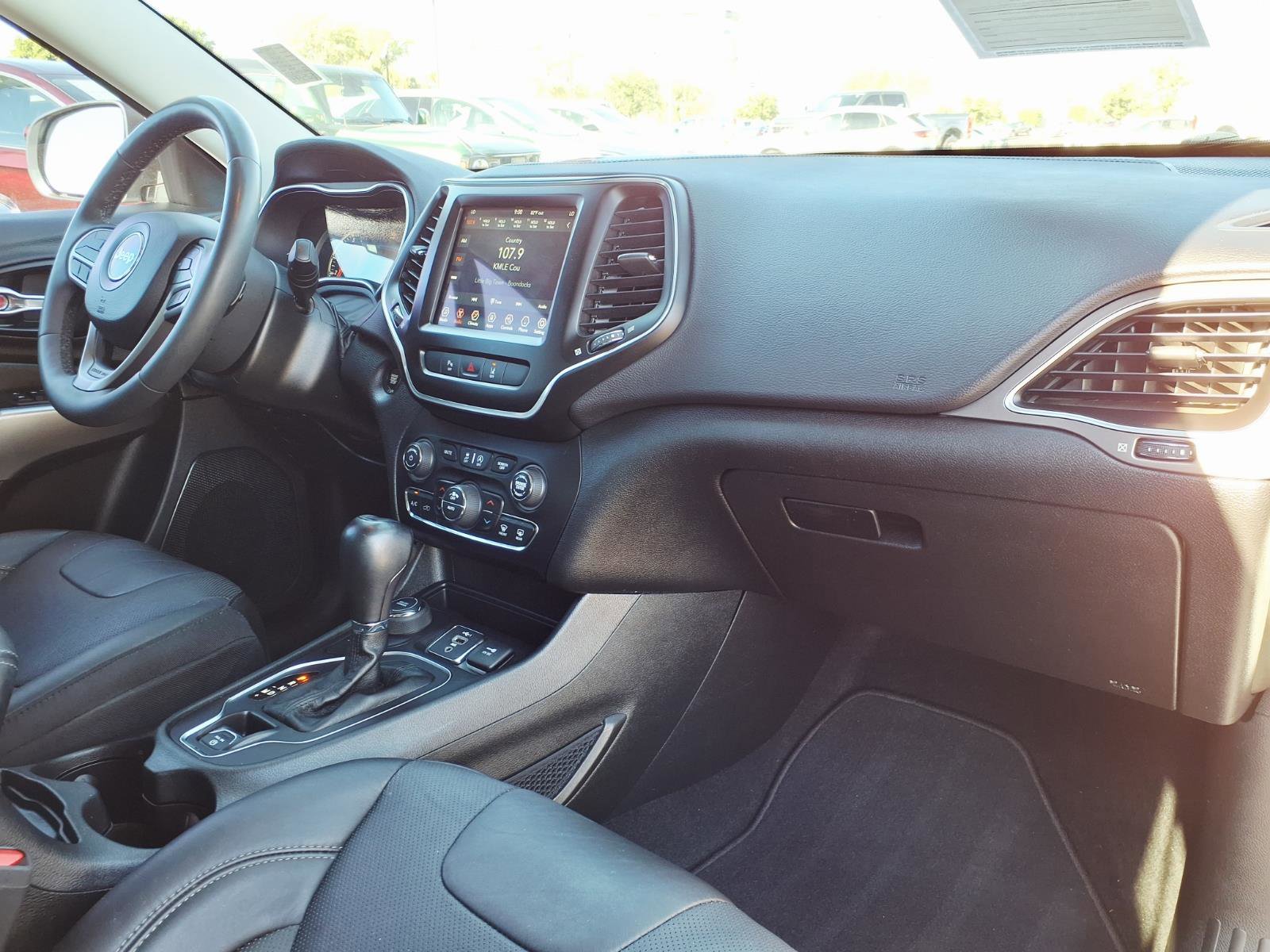 Used 2021 Jeep Cherokee Latitude Lux w/ Comfort/Convenience Group image 10