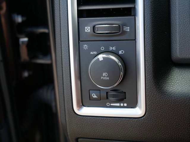 Used 2017 RAM 2500 Big Horn w/ Sport Appearance Group AWD/4WD image 27