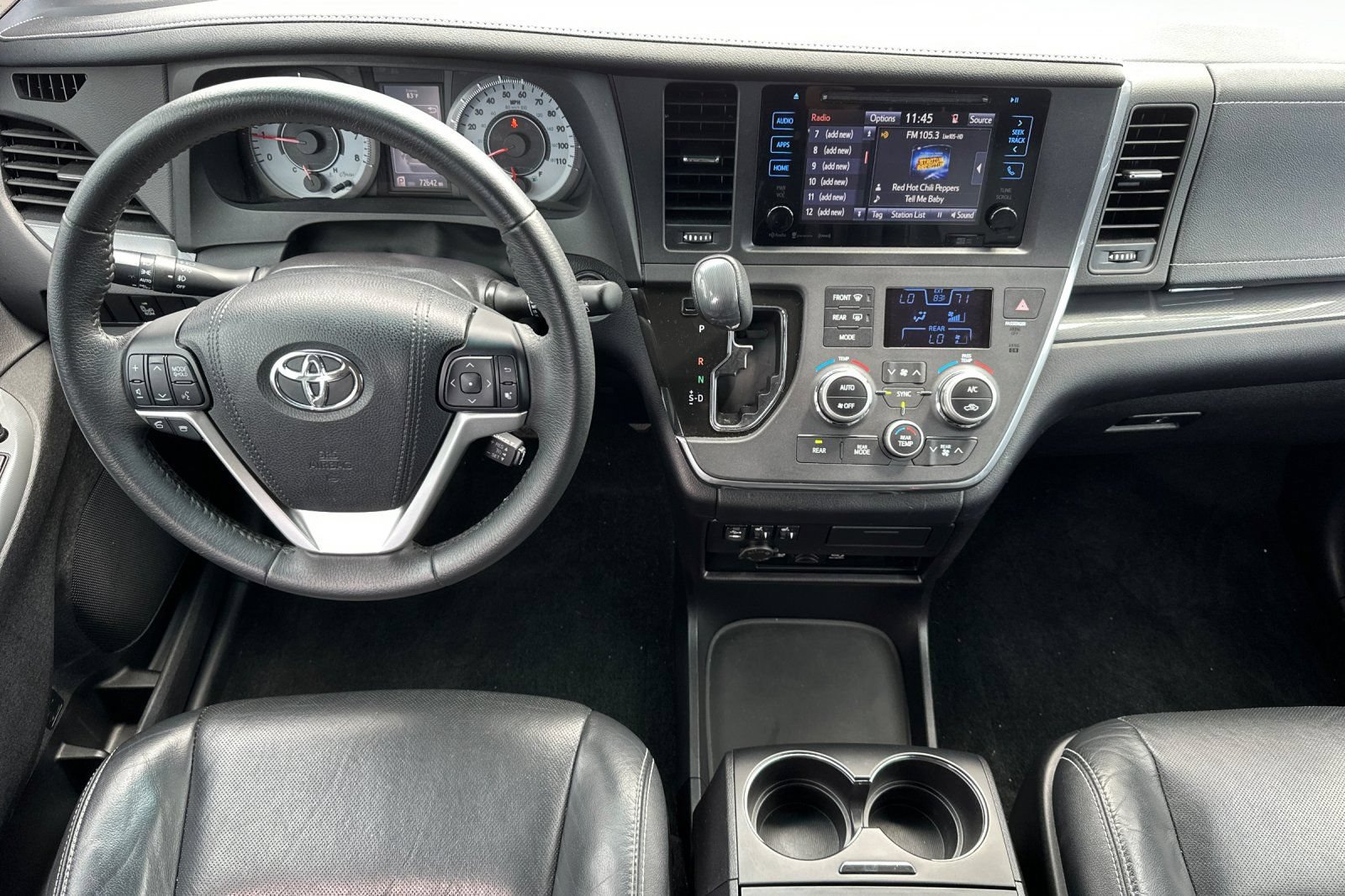 Used 2017 Toyota Sienna SE Premium FWD image 16