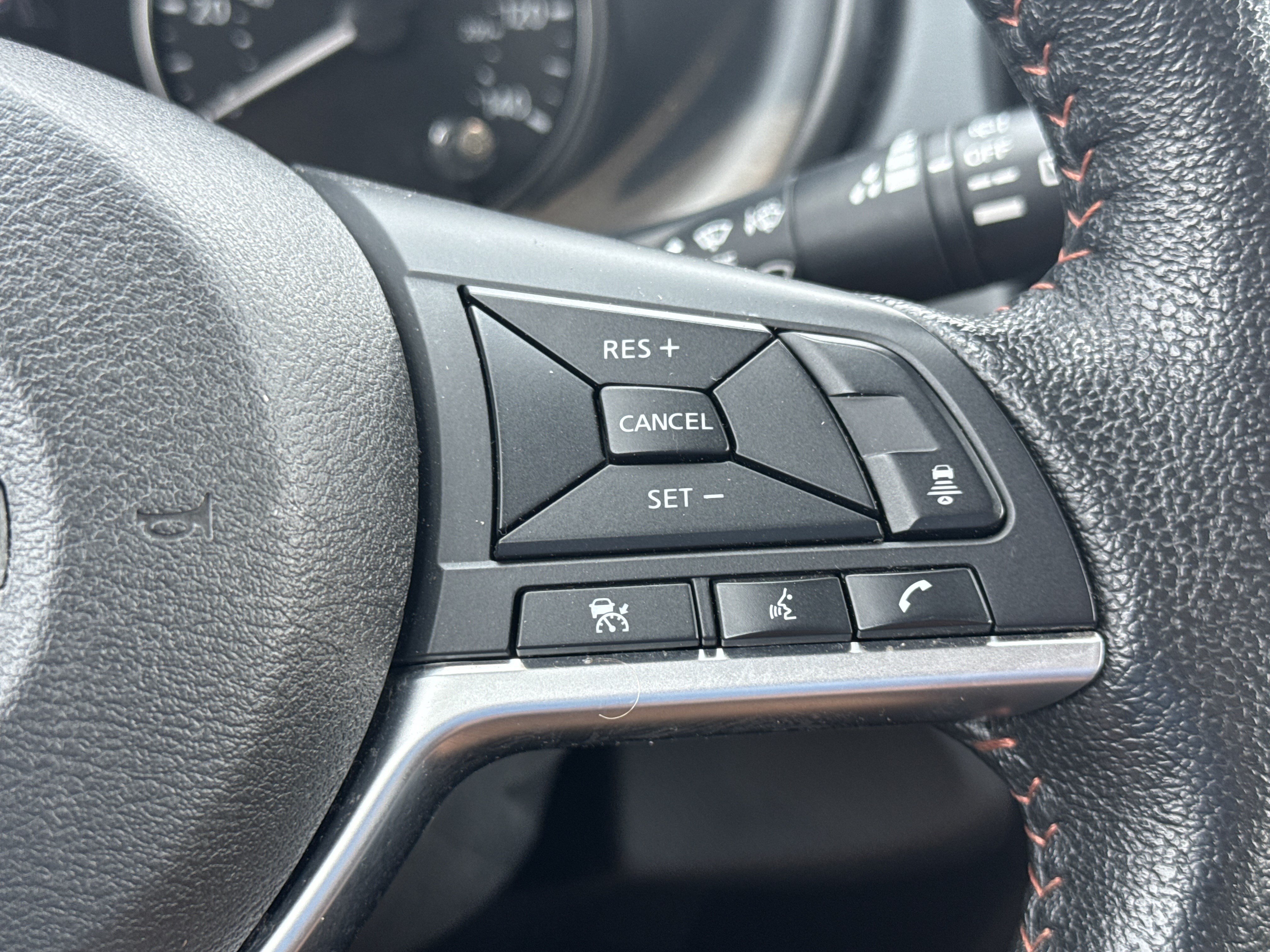 Used 2021 Nissan Kicks SR w/ SR Premium Package FWD image 17