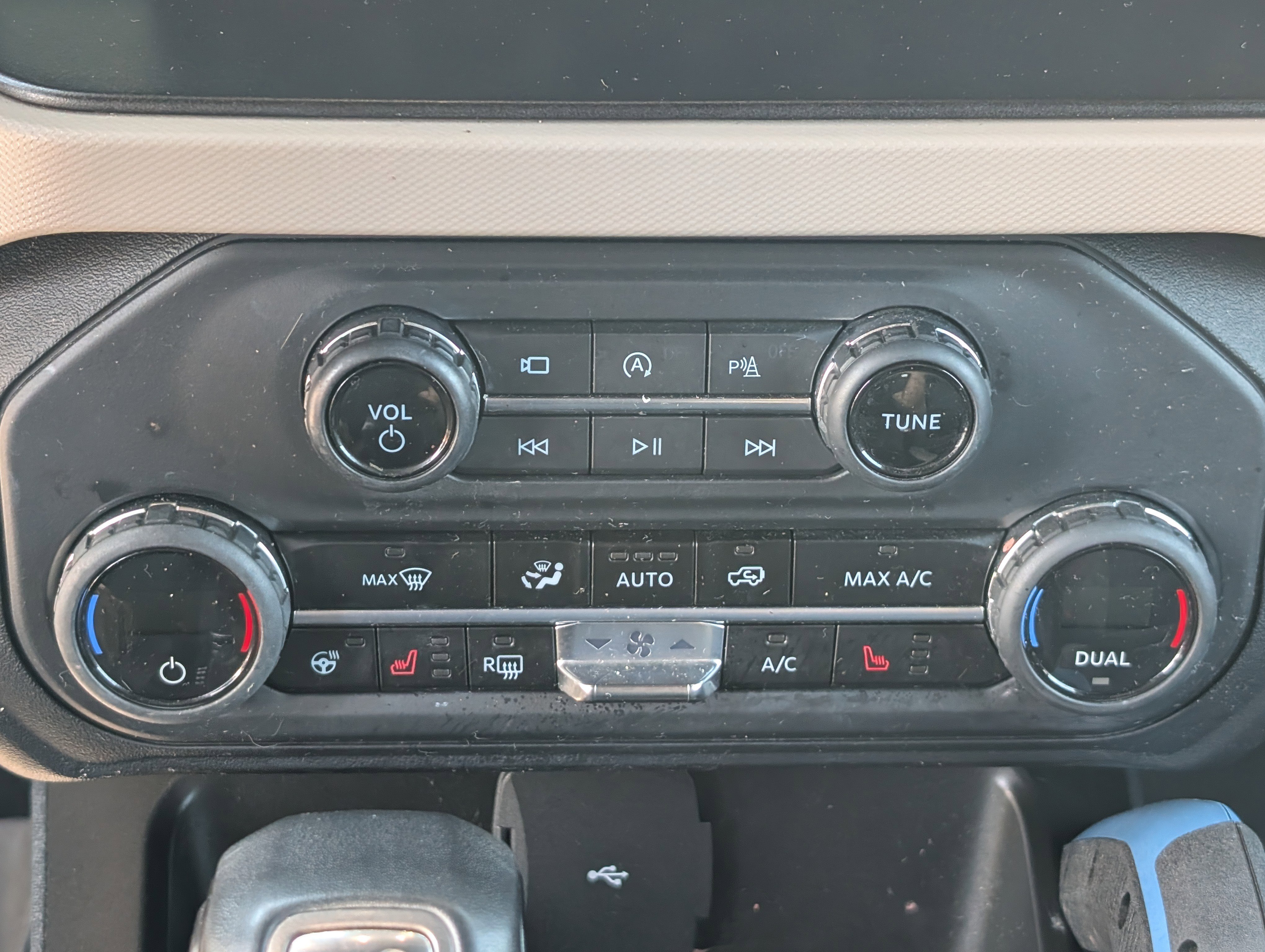 Certified 2023 Ford Bronco Wildtrak AWD/4WD image 32