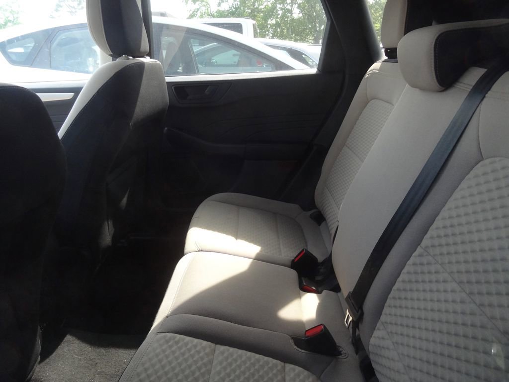 Certified 2022 Ford Escape SE image 9