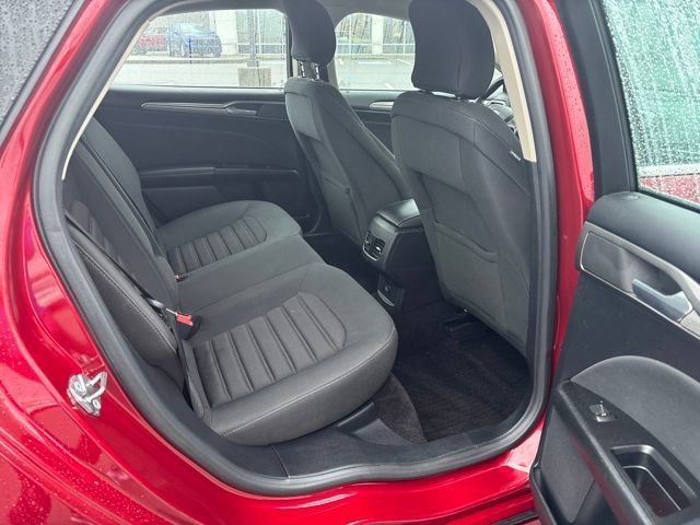 Certified 2017 Ford Fusion SE w/ Fusion SE Technology Package image 10