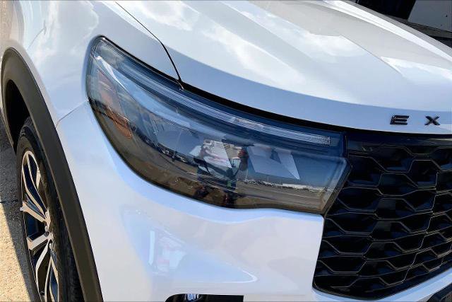 Certified 2025 Ford Explorer ST-Line image 26