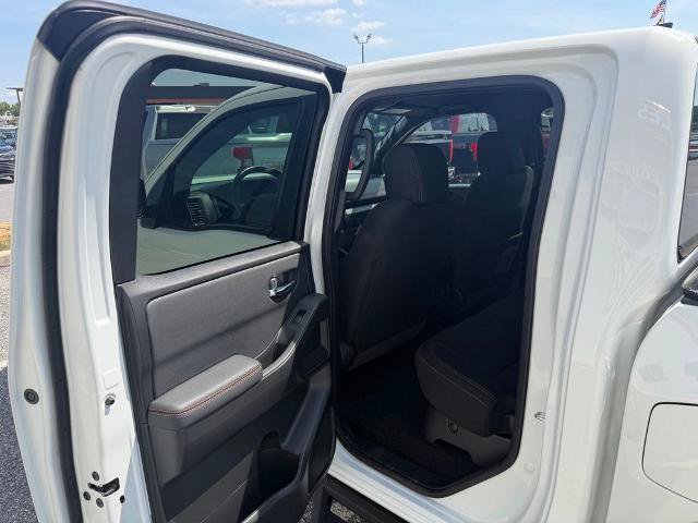 Used 2023 Nissan Frontier PRO-4X w/ Pro Convenience Package AWD/4WD image 12