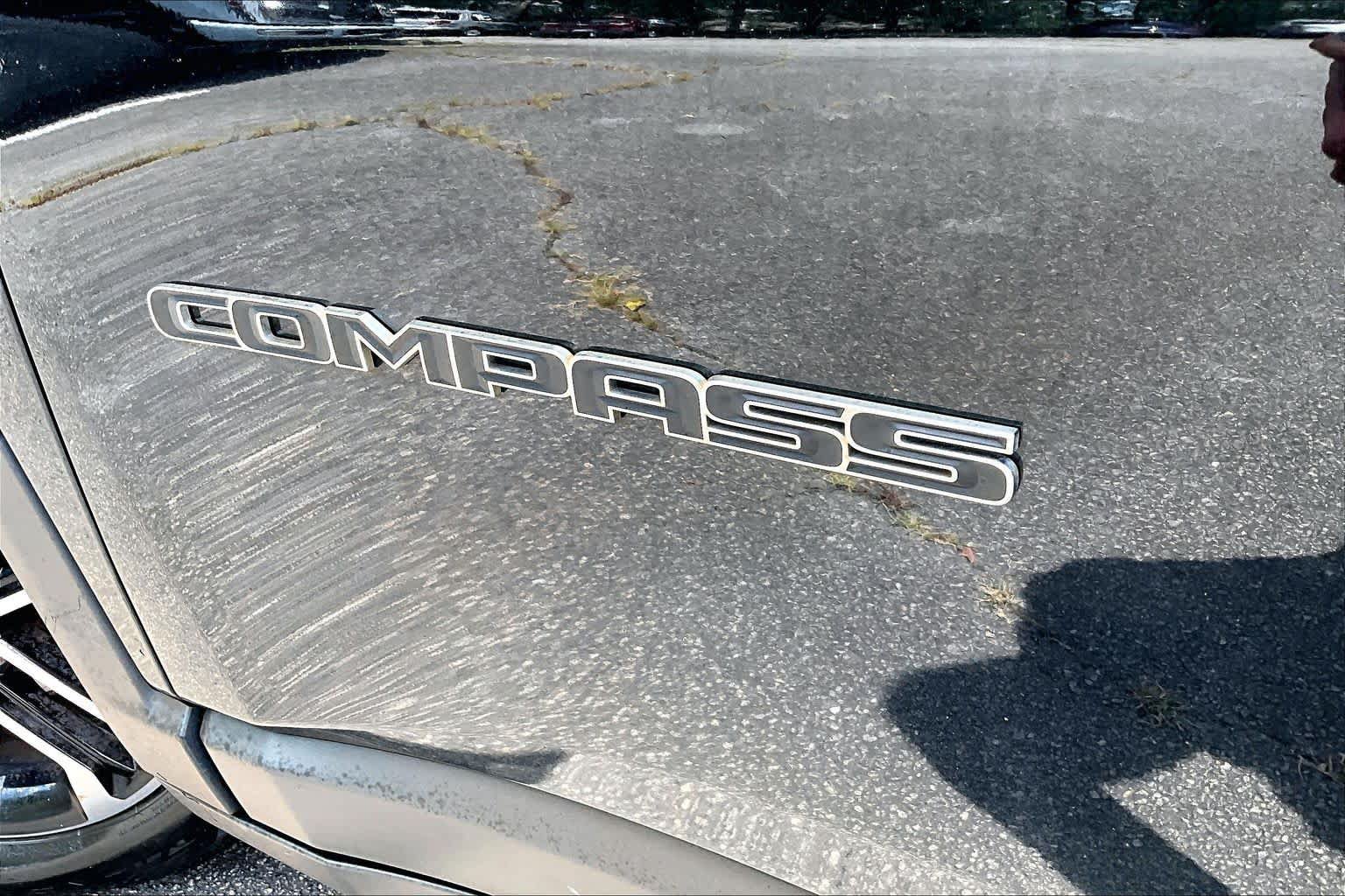 Used 2022 Jeep Compass Limited AWD/4WD image 30