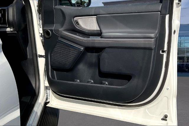 Certified 2025 Ford Expedition Active AWD/4WD image 28