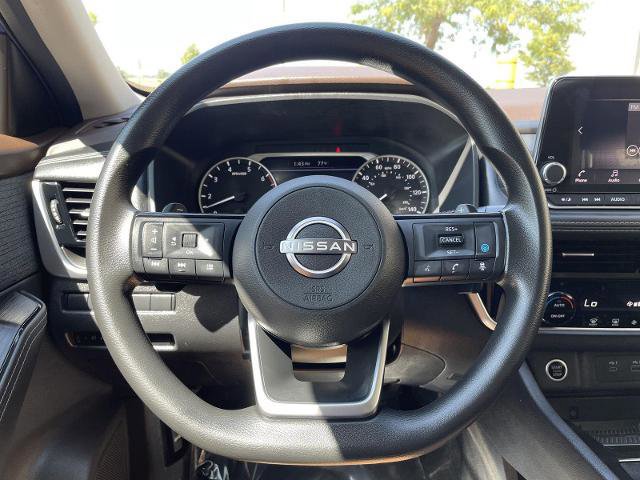 Used 2022 Nissan Rogue SV image 12