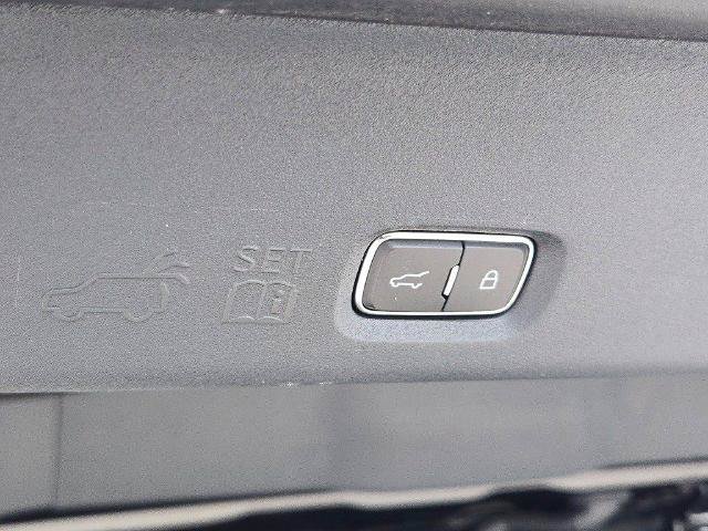 Certified 2025 Ford Expedition Platinum w/ Driver's Package AWD/4WD image 20