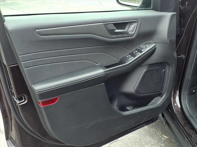 Certified 2023 Ford Escape Active AWD/4WD image 9