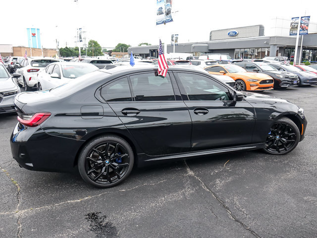 Used 2025 BMW 330i Sedan w/ M Sport Package RWD image 9