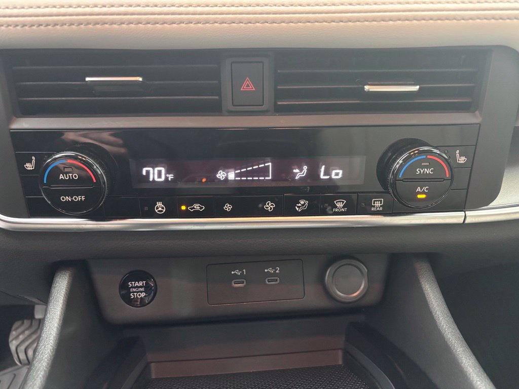 Used 2024 Nissan Rogue SV w/ SV Premium Package FWD image 6
