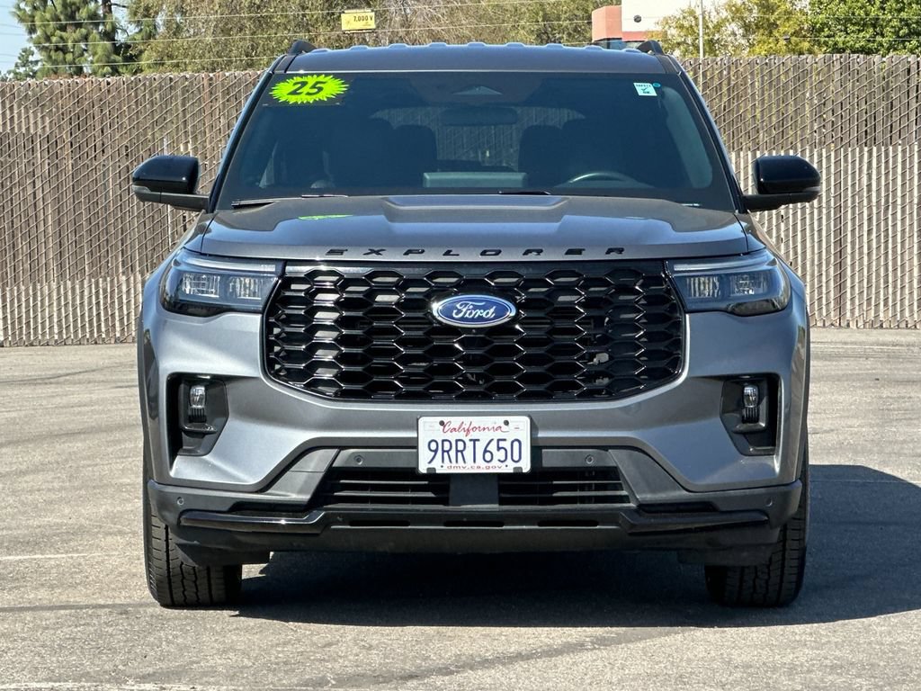 Certified 2025 Ford Explorer ST-Line AWD/4WD image 8