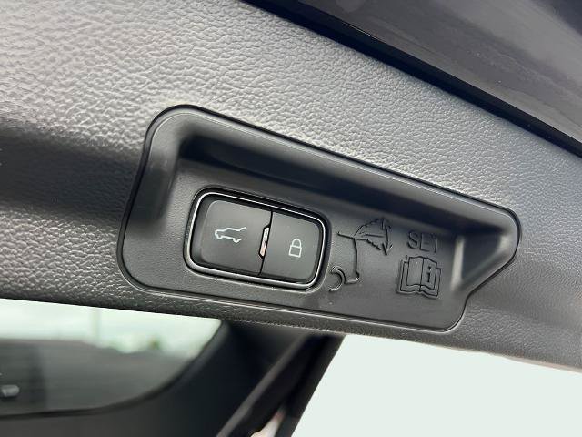 Certified 2023 Ford Explorer XLT w/ Equipment Group 202A AWD/4WD image 19
