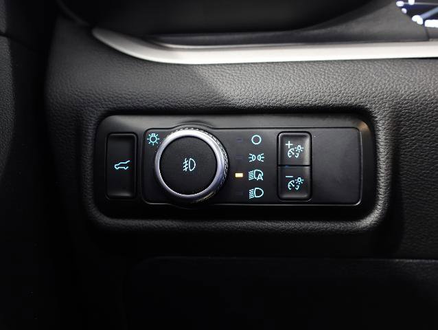 Certified 2023 Ford Explorer XLT w/ Equipment Group 202A image 23