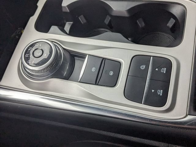 Certified 2022 Ford Explorer XLT w/ Equipment Group 202A RWD image 20