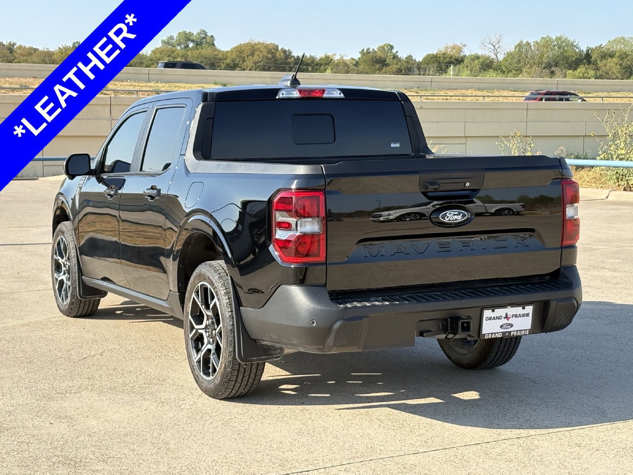 Certified 2025 Ford Maverick Lariat AWD/4WD image 6
