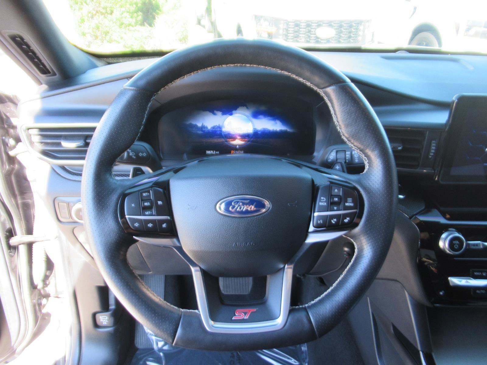Certified 2023 Ford Explorer ST image 17