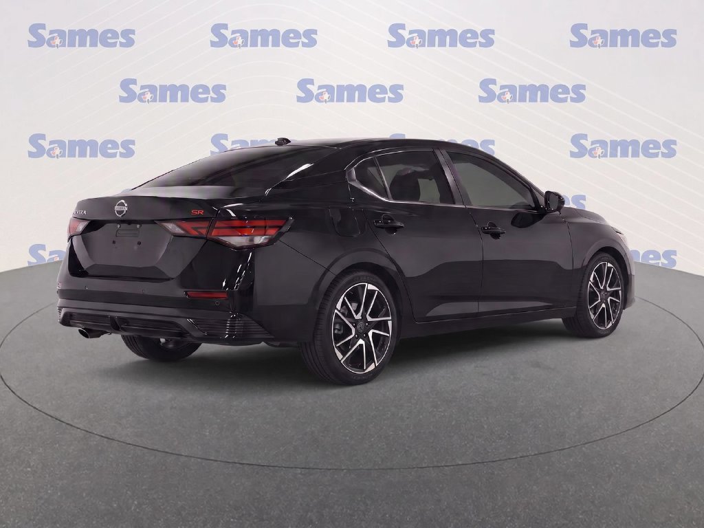 Used 2025 Nissan Sentra SR FWD image 3