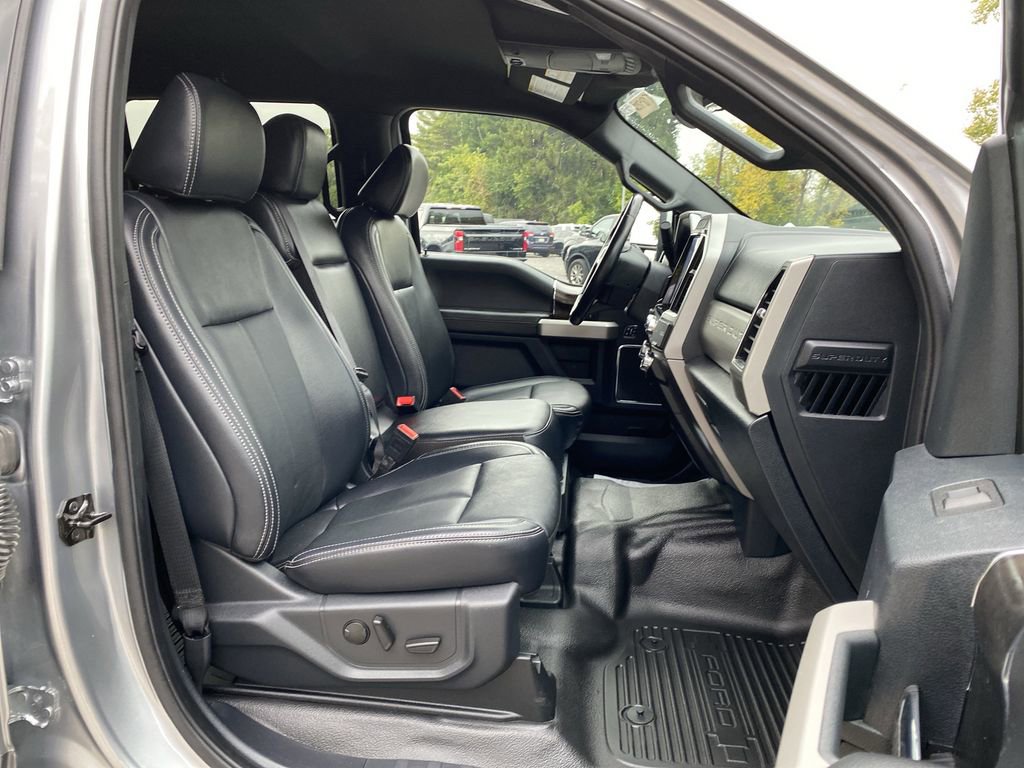 Certified 2022 Ford F350 Lariat w/ Tremor Off-Road Package image 41