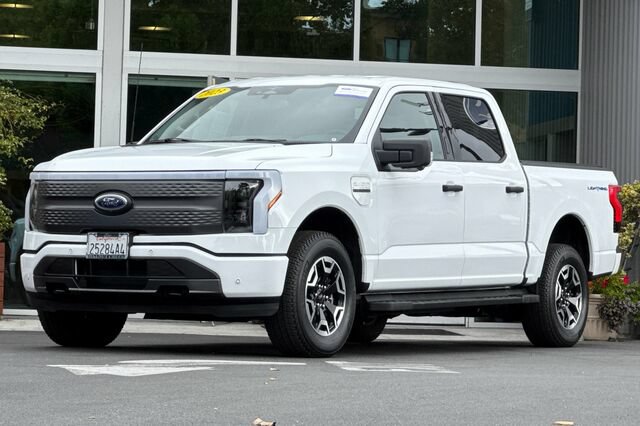 Certified 2023 Ford F150 Lightning XLT AWD/4WD image 8