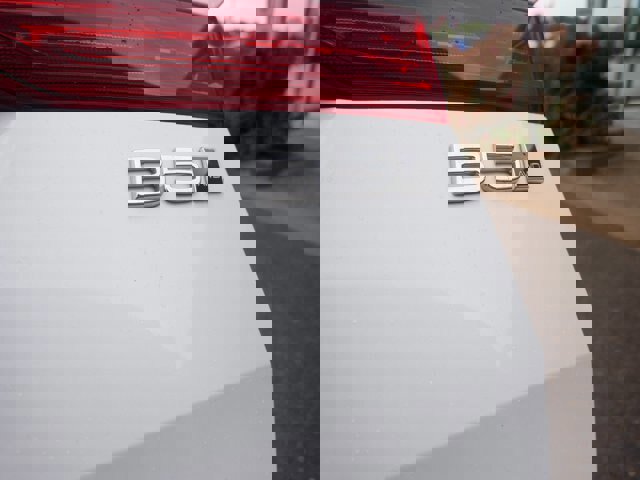 Used 2023 Volvo XC60 B5 Plus image 9