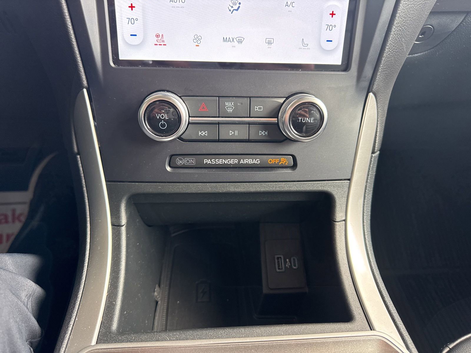 Certified 2024 Ford Edge SEL w/ Convenience Package AWD/4WD image 30
