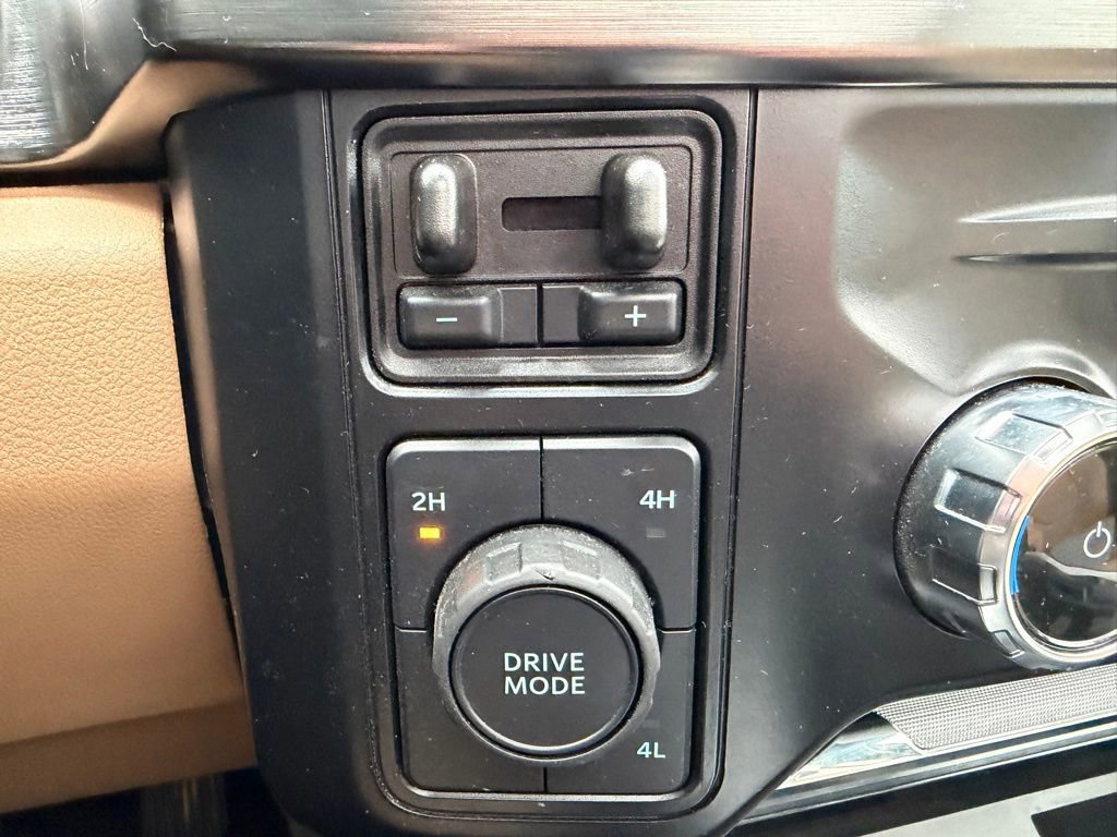 Certified 2024 Ford F250 Lariat w/ Lariat Ultimate Package AWD/4WD image 28