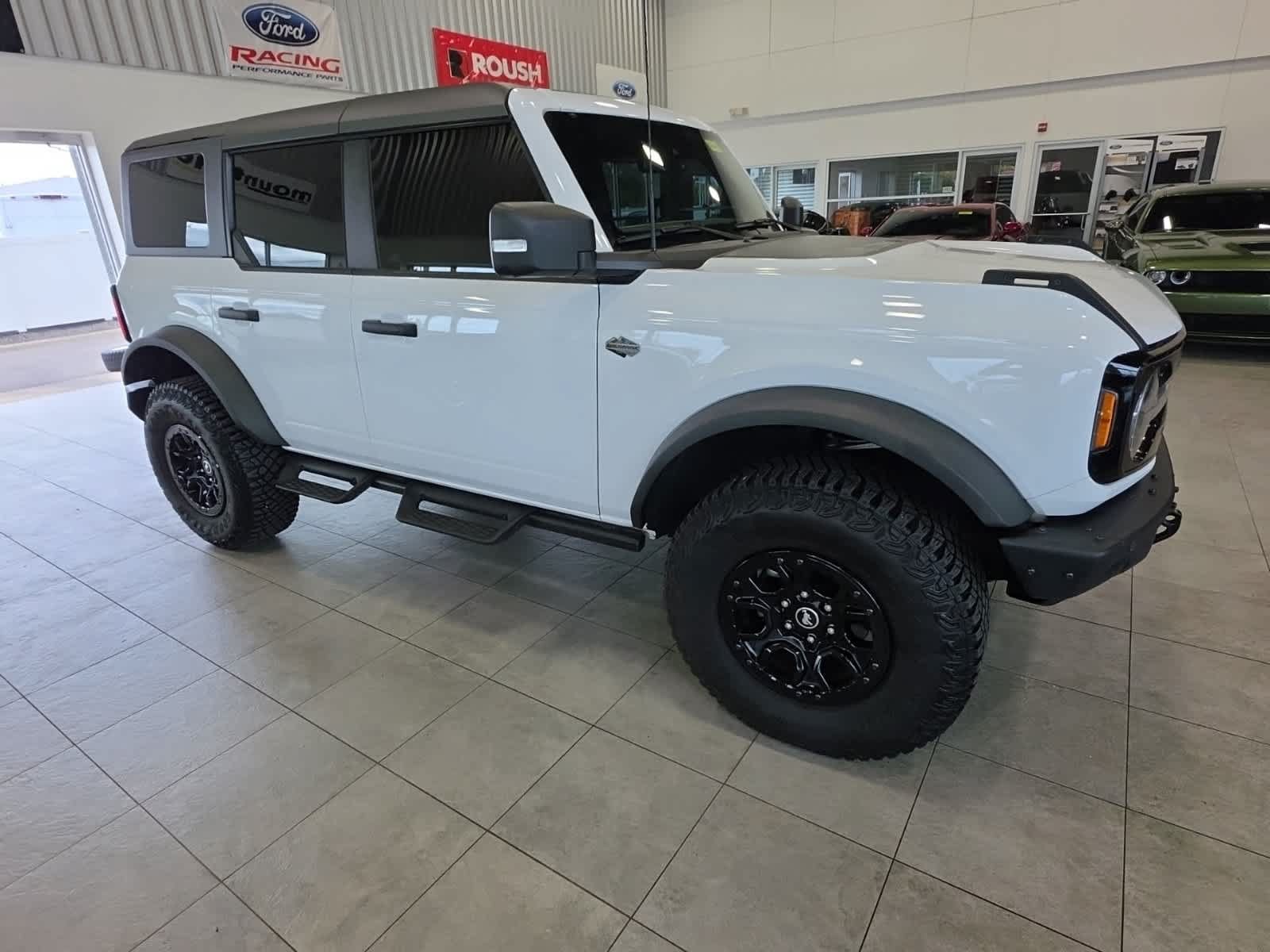 Certified 2024 Ford Bronco Wildtrak AWD/4WD image 4