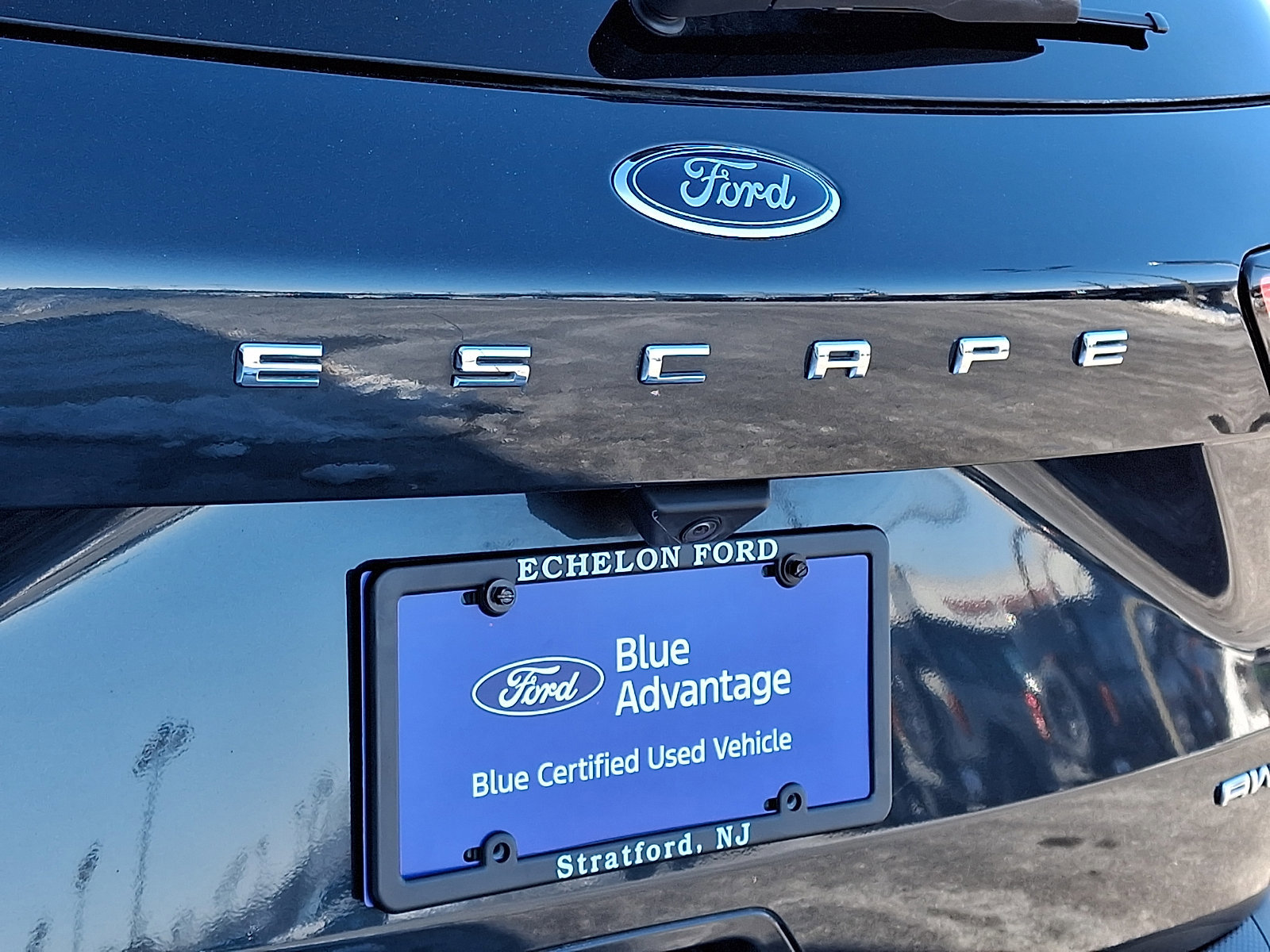 Certified 2022 Ford Escape Titanium w/ Class II Trailer Tow Package image 30