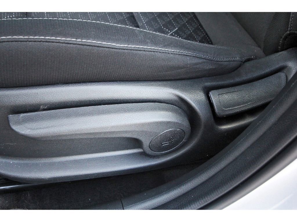 Used 2023 Kia Rio LX image 29