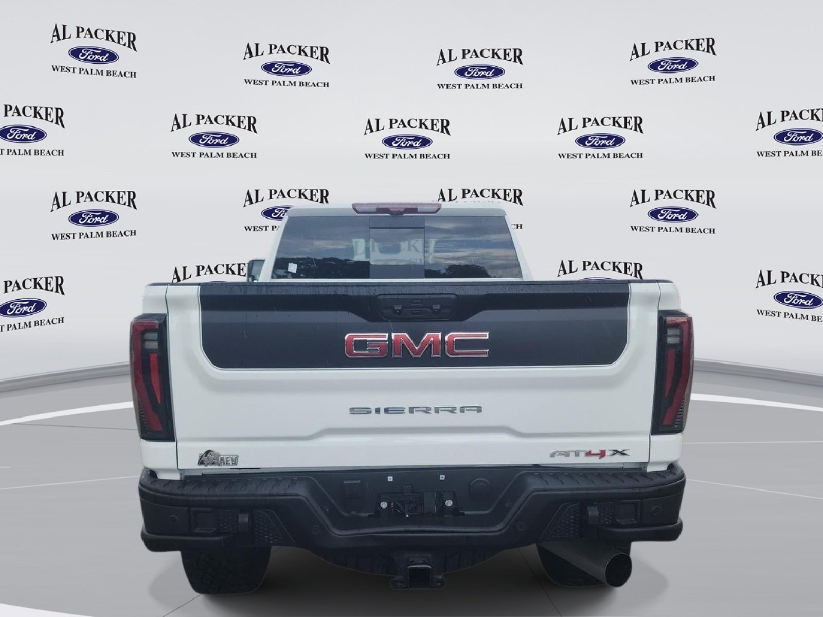 Used 2025 GMC Sierra 2500 AT4X w/ AT4X AEV Edition AWD/4WD image 4