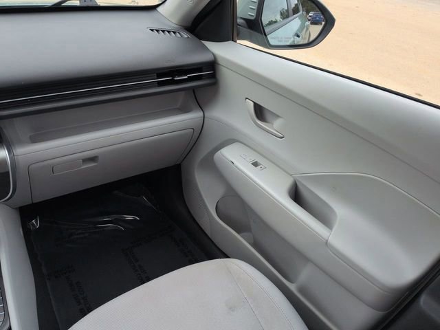 Used 2025 Hyundai Kona SEL image 16