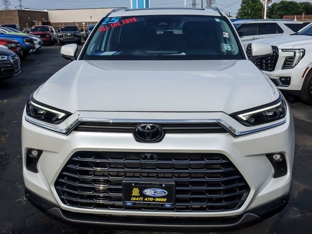 Used 2025 Toyota Grand Highlander AWD image 5