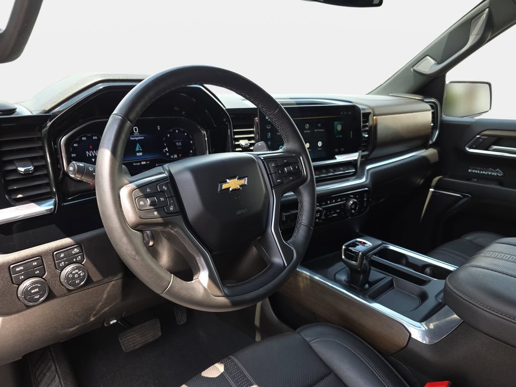 Used 2024 Chevrolet Silverado 1500 High Country w/ Z71 Off-Road Package AWD/4WD image 13
