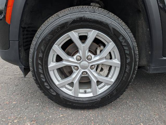 Used 2023 Jeep Grand Cherokee Limited AWD/4WD image 9
